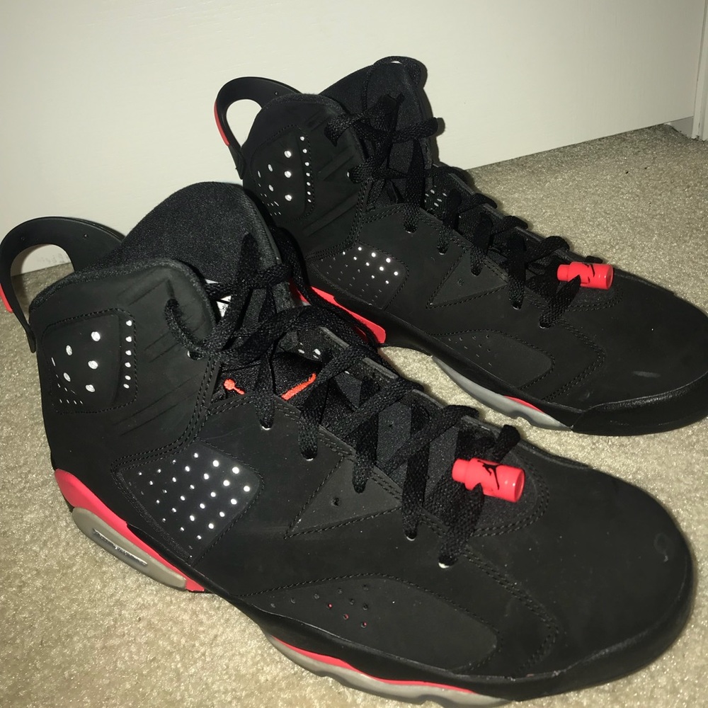 Jordan 6 “infrared” size 10.5